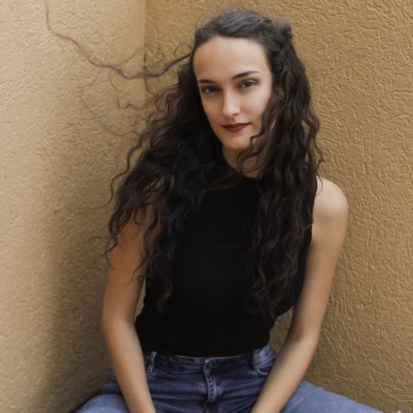 Rebecca Smith - Picture 4 of 4